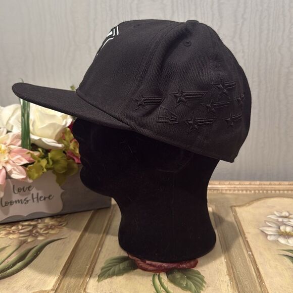 Vintage New Era Famous Stars & Straps 100% Wool Fitted Cap Hat Travis Barker Y2K - Picture 2 of 12